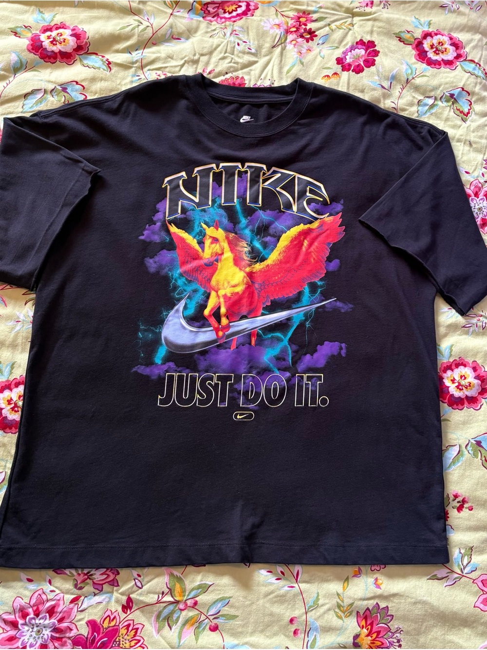 Nike NWOT Pegasus reworked sleeves oversized black tee men’s medium 28x25